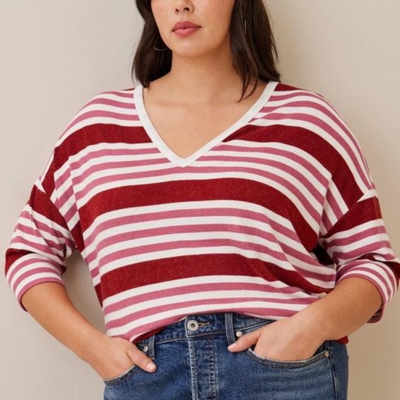 Torrid Relaxed Fit Super Soft Plush V-Neck Drop Shoulder Top - Picture 3 of 3